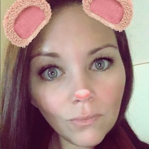 Meet your Posher, Monique